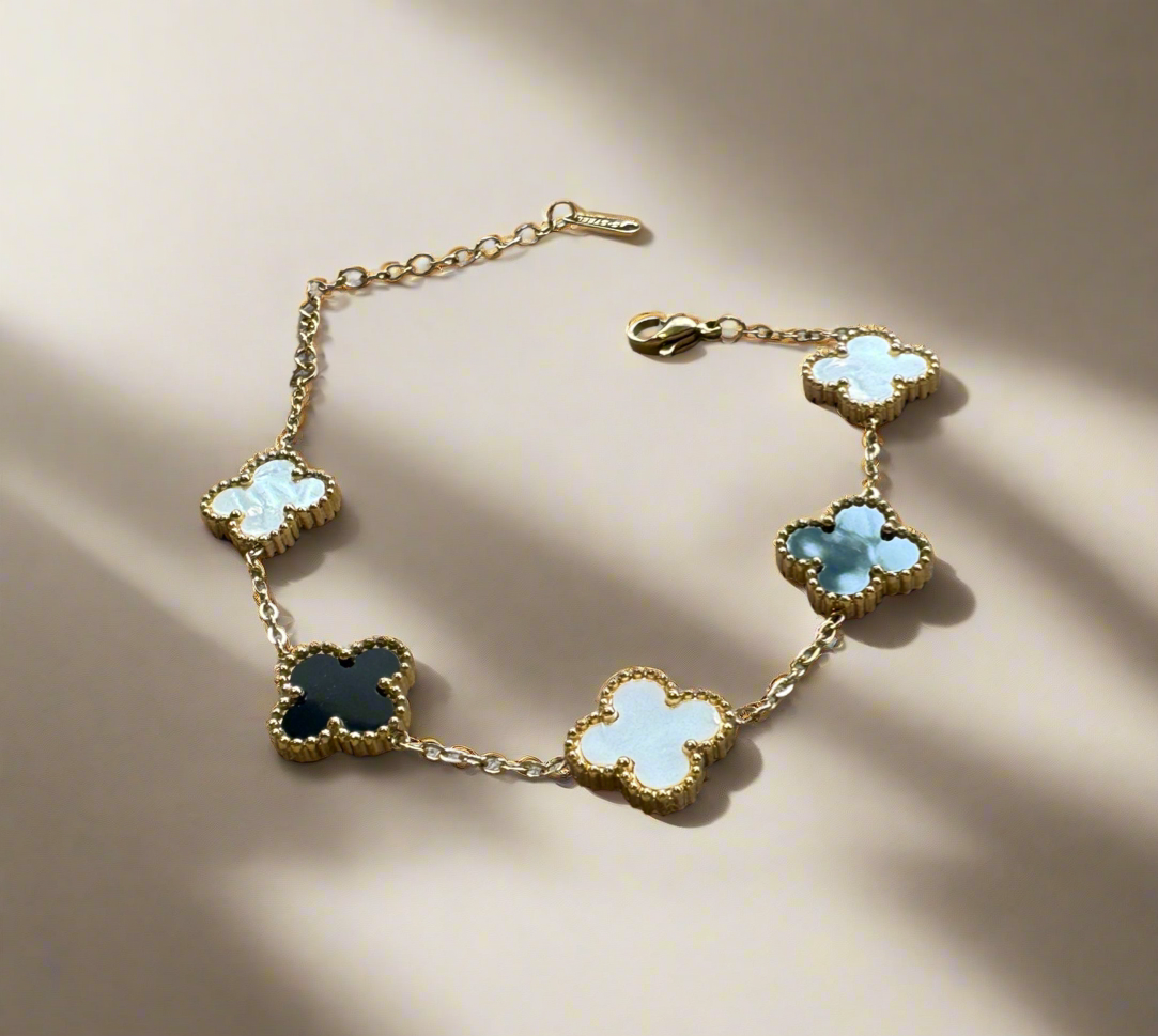 Trending Reversible Clover Bracelet