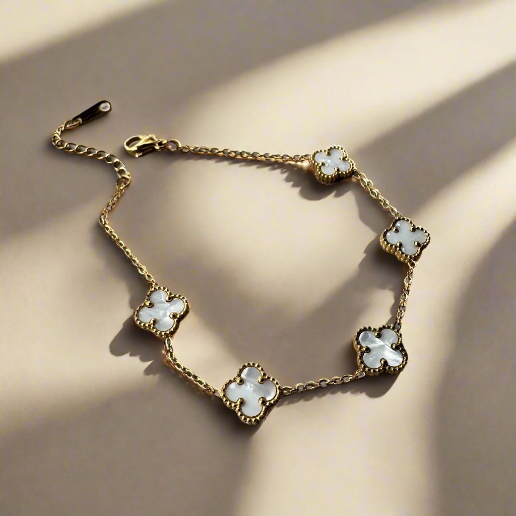Trending Reversible Clover Bracelet