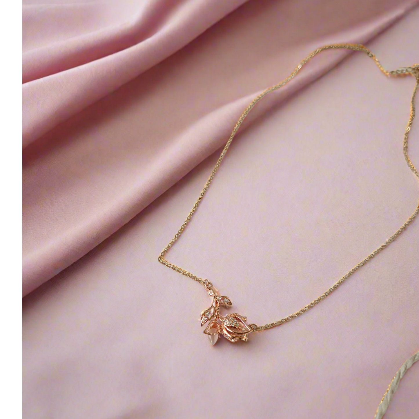 Studded Rose Shape Pendant Necklace