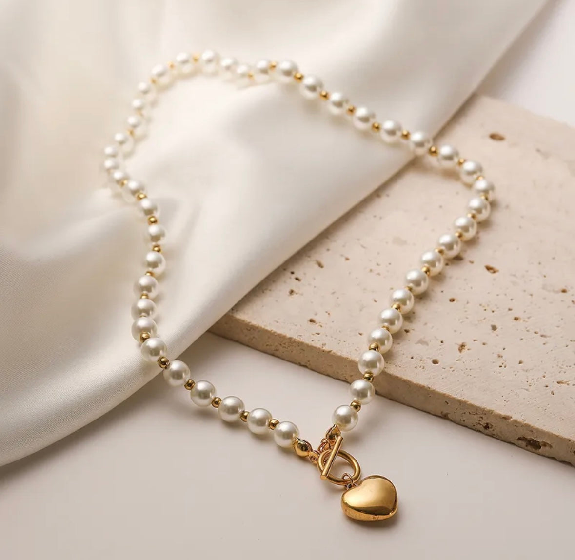 Heart Dropping Pearl Necklace