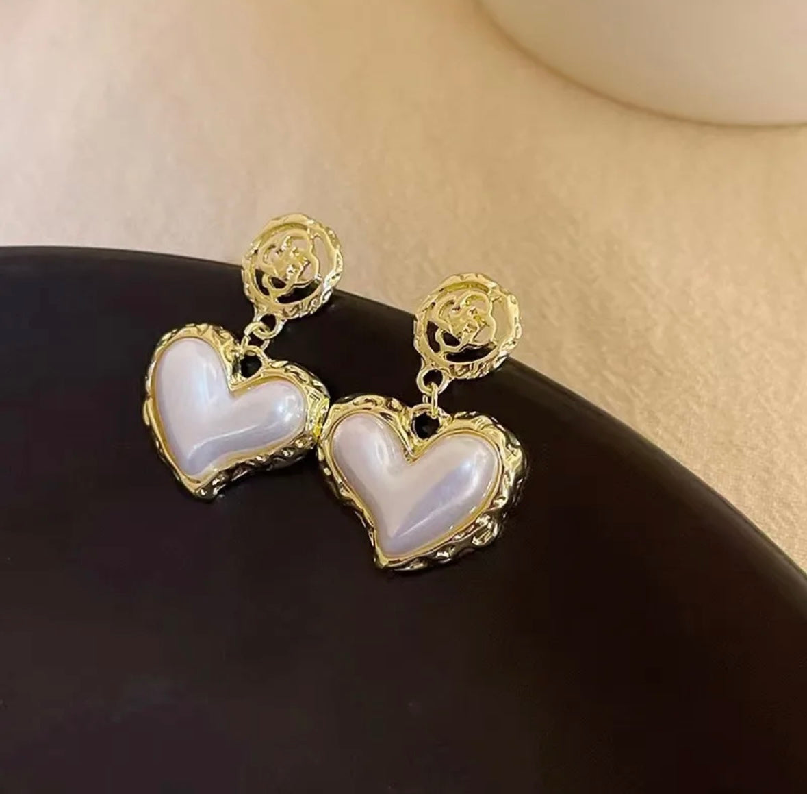 White Marvel Golden Framing Heart Drop Earrings