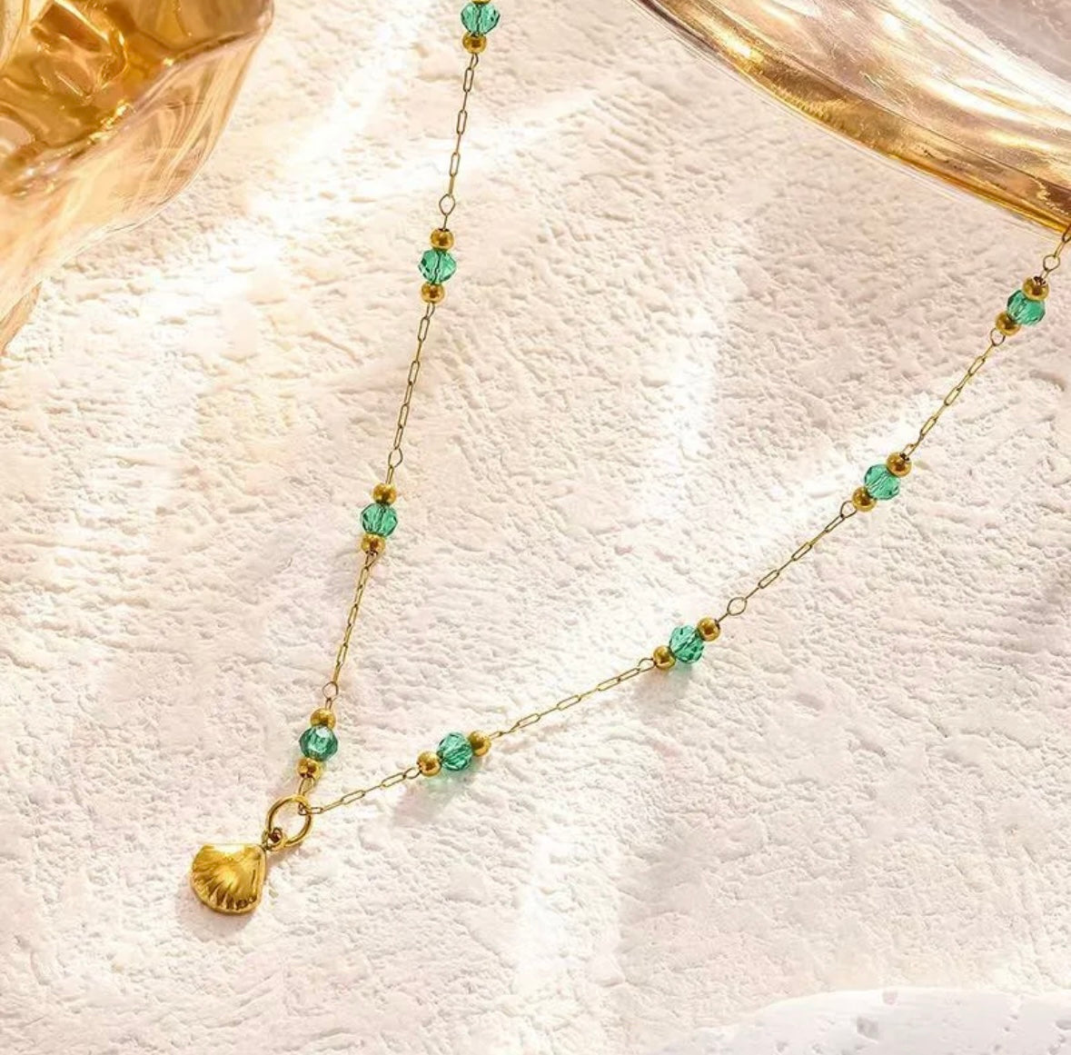 Green Stones Minimal Shell Chain Necklace
