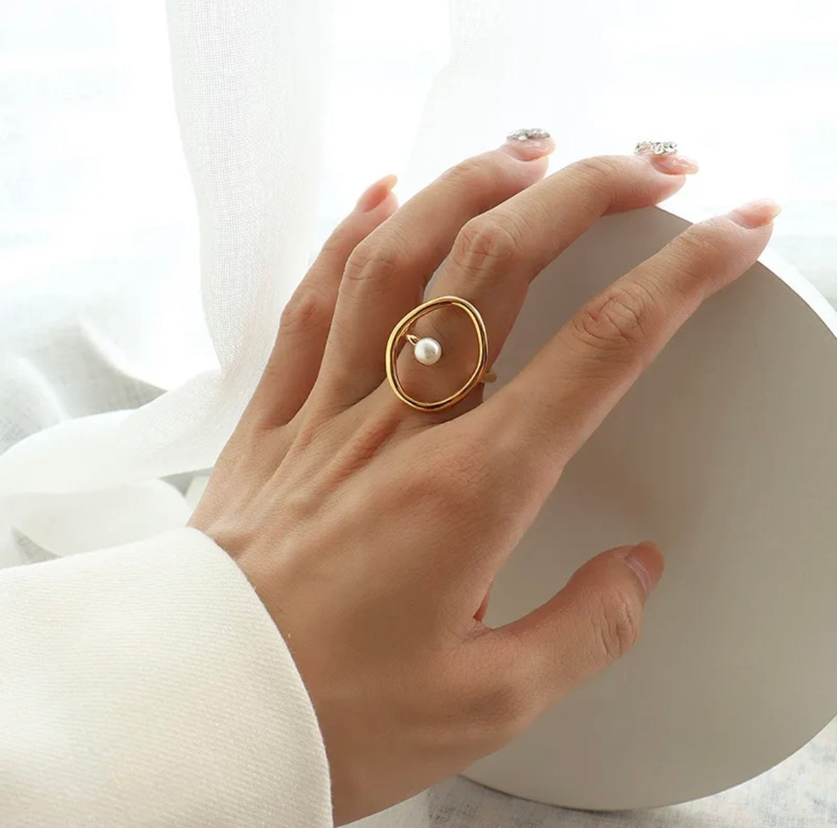Statement Pearl Gold Ring
