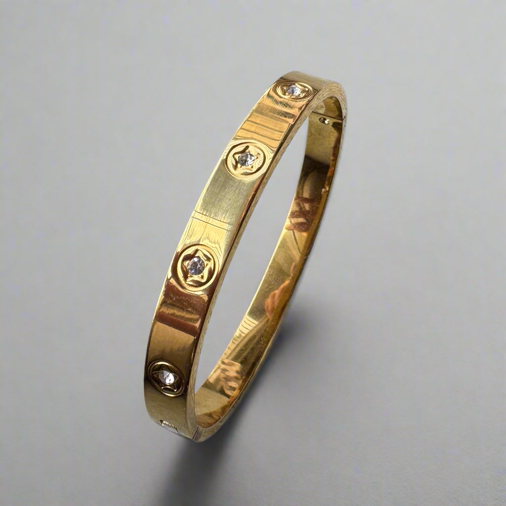 Premium Studded Star Gold Bracelet