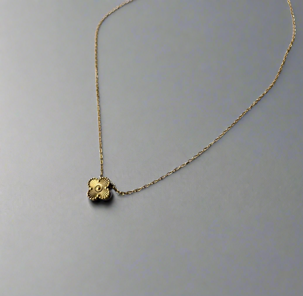 Trending Clover Gold Pendant Necklace