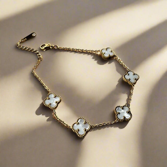 Trending Reversible Clover Bracelet