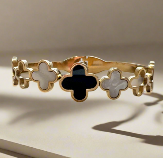 Clover Openable Kadha Bracelet