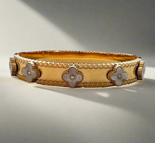 White Clover Golden Bracelet