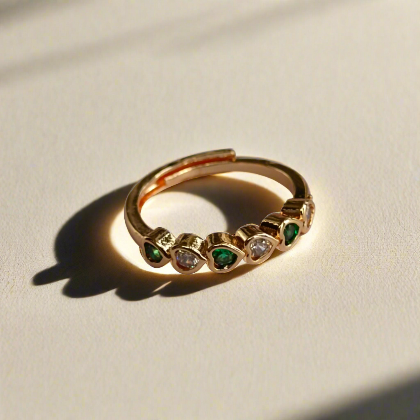 Minimal Emerald Heart Ring