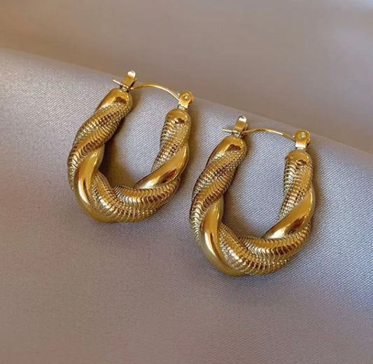 Gold Twisted Chain Hoop Earrings