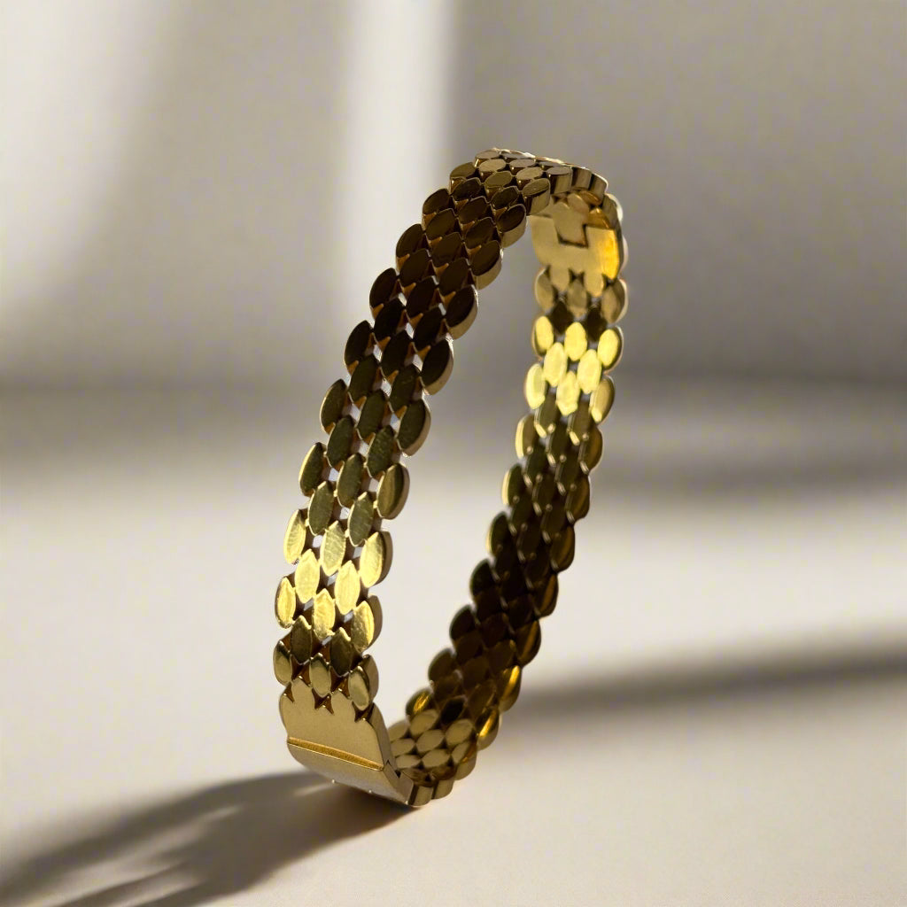 Gold Designer Plain Bangle Bracelet