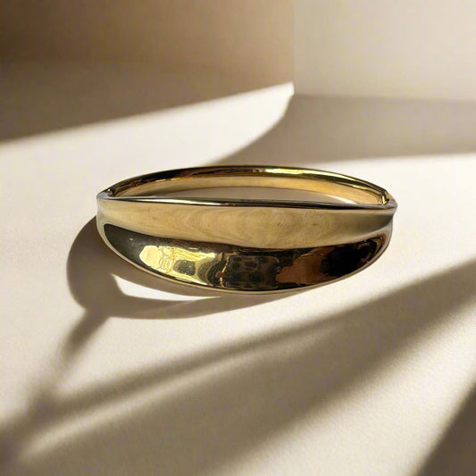 Gold Plain Reflecting Bracelet