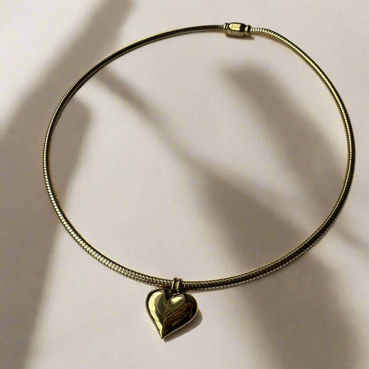 Heart Pendant Golden Chain Magnetic Hastli